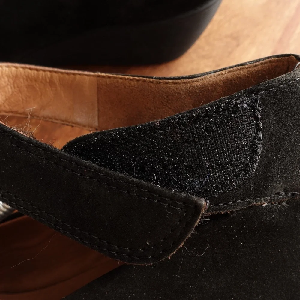 Clarks Shoes Womens SZ 9.5M BLK Claribel Fame Wedge Pump Leather Preppy Comfort